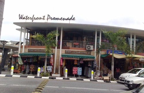 Lumut House | 985 m² House ∙ 3 bedrooms ∙ 12 guests
