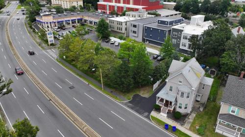 Neponset - Port Norfolk Apartment | 988 - 2 4BR Boston Cozy Getaway near Geneva Cliffs