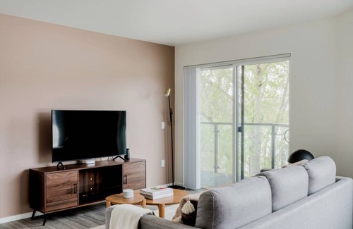 University District Apartment | 99 m² Apartment ∙ 2 bedrooms ∙ 4 guests