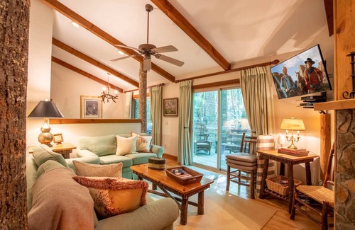 Boone Cottage | 99 m² Cabin ∙ 2 bedrooms ∙ 4 guests
