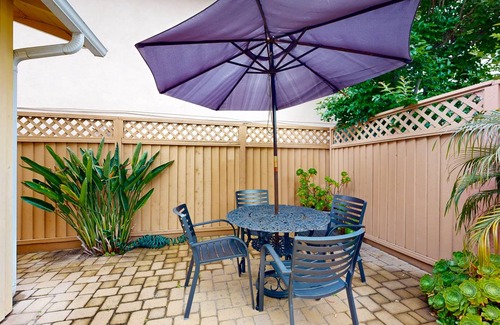 Corona del Mar Cottage | 99 m² Cabin ∙ 2 bedrooms ∙ 4 guests