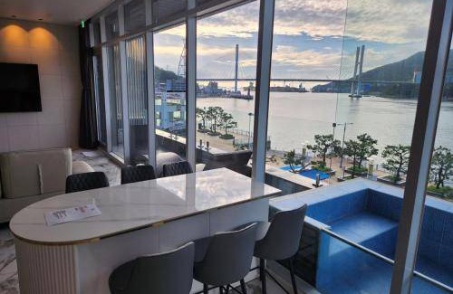 Yeosu Hotel | 99 m² Hotel ∙ 2 bedrooms ∙ 6 guests
