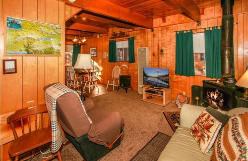 Upper Moonridge House | 99 m² House ∙ 3 bedrooms ∙ 8 guests