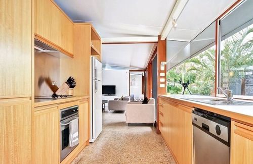 Aldinga Beach House | 999 m² House ∙ 3 bedrooms ∙ 8 guests