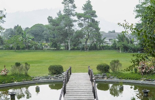 Lembang Villa | 9999 m² Villa ∙ 6 bedrooms ∙ 30 guests