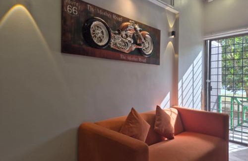 Si Rusa Apartment | 9pax GFloor 2R2B DOORSTEP TO BEACH, WATERSPORT, BBQ Set, Pool, Wifi, 50"TV