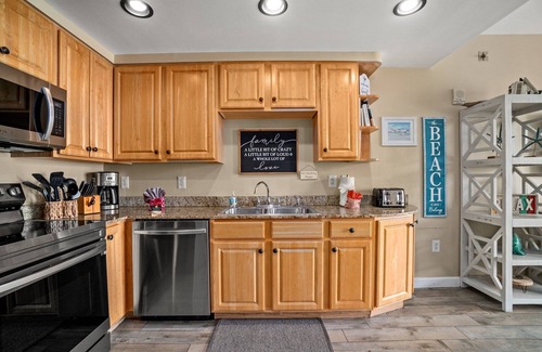 West Panama City Beach Condo | 9th Floor, 2 complementary beach service chairs with unit during season.