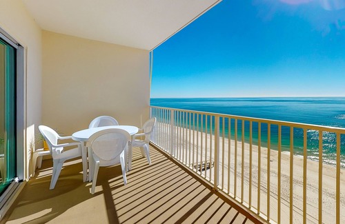 Gulf Shores Condo | 9th-Floor Gulf-Front Condo w/Shared Pool, Hot Tub, Sauna, Private Balcony, Views