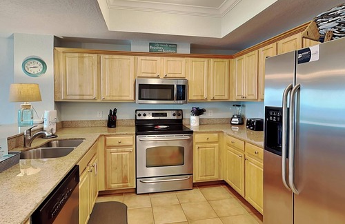 Gulf Shores Condo | 9th Story Condo Directly on the Water! Best Views from Your Private Balcony