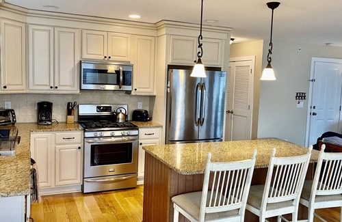 North End House | 9th & Wesley Ave - Downtown fantastic location