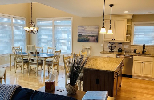 North End House | 9th & Wesley Ave - Downtown fantastic location