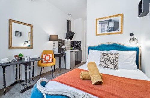 Nice City Centre Apartment | A 2 pas de la Mer - Climatisation - Wifi - Cuisine - Tramway