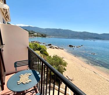 Tiuccia Apartment | A 20min d AJACCIO, Grand studio 3 personnes - pieds dans l'eau - accès direct plage - vue mer exceptionnelle
