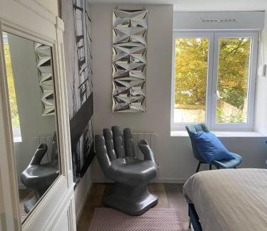 Dernier Sou Apartment | A 2h30 de Paris et Bruxelles, appt avec verger, centre historique, plages à proximité