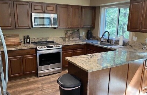 Round Hill Village House | A 5 BR very close to town, skiing and the amazing Tahoe beaches! (ZC439)