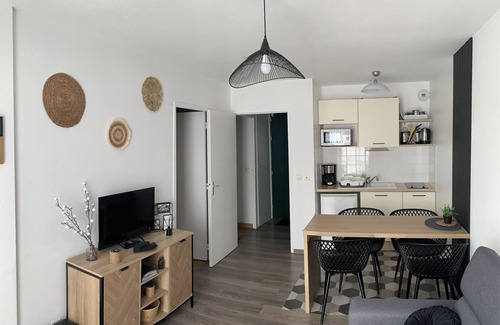 Equemauville Apartment | A 5 Minutes du Centre Historique D'honfleur ! Appartement Cosy Avec Piscine