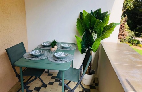 Bormes-Les-Mimosas Apartment | A 5 Minutes à Pied de la Plage. Idéal Pour un Couple Avec 2 Enfants
