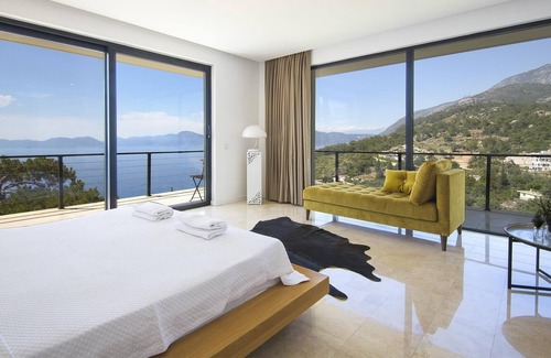 Uzunyurt Villa | A 6-bedroom private, waterfront villa with an outdoor pool. Rents per week.