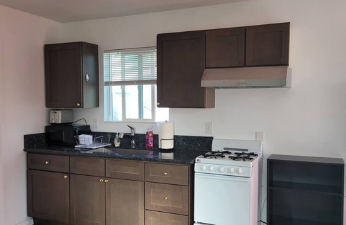Park West Apartment | A adorable one bedroom