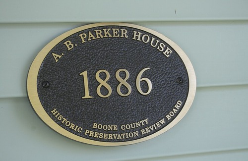 Petersburg House | "A.B. Parker House" - Spacious Home Near the Creation Museum and Ark Encounter!