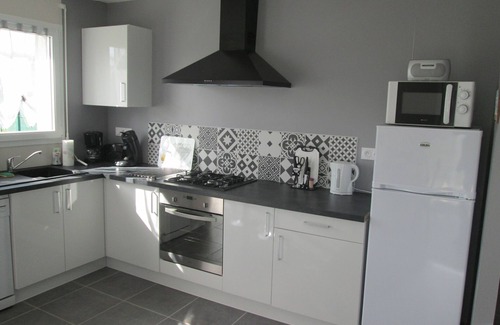 Frehel House | "A Babord" New house, bungalow, 2/4 pers near sea and shops, wifi
