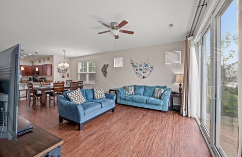 Myrtle Beach House | A Beach Haven, Beautifully Decorated Vacation Home with 4 BR 3.5 BA