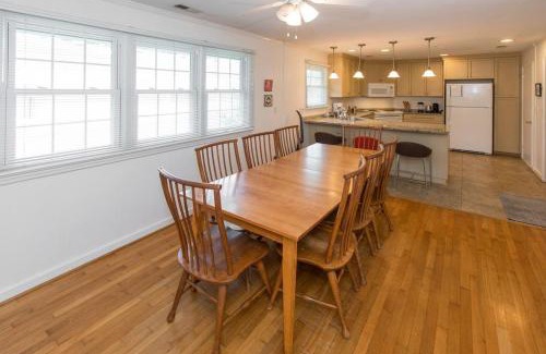Northeast Virginia Beach House | A Beach Haven