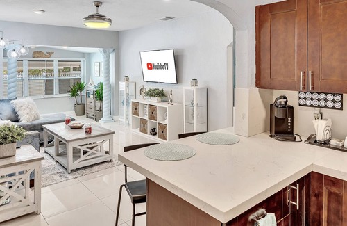 Miami Shores House | A Beachy Paradise