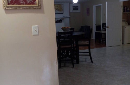 Dayton House | A BEAUTIFUL 3 BEDROOM BUNGALOW WITH ALL MODERN AMENITIES CLOSE TO A PARK!