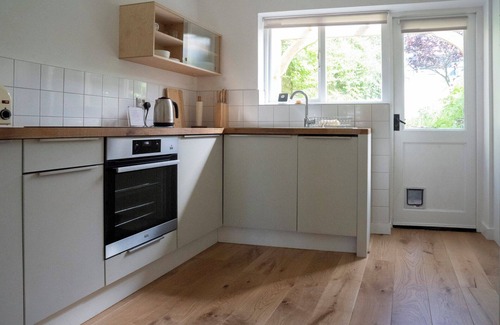 Bridport Cottage | A beautiful comfortable cottage in the centre of Bridport.