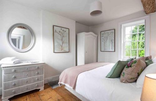 Rodborough House | A beautiful Cotswolds Cottage in Stroud