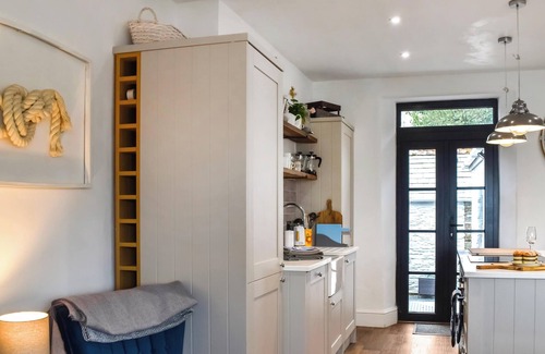 Polruan Cottage | A beautiful period townhouse, just a short walk from Polruan harbour.