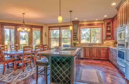 Three Rivers House | A beautiful, private custom home with serene views of the Big Deschutes River