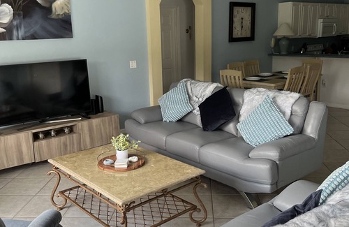 Kissimmee Villa | A beautiful single storey 4 bed, 3 bathroom villa situated in a gated community