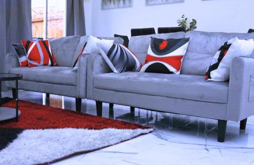 Oxford House | A beautiful spacious brand-new 3 Bed Guest house in Oxford City - 10mins walk to Oxford Hospitals