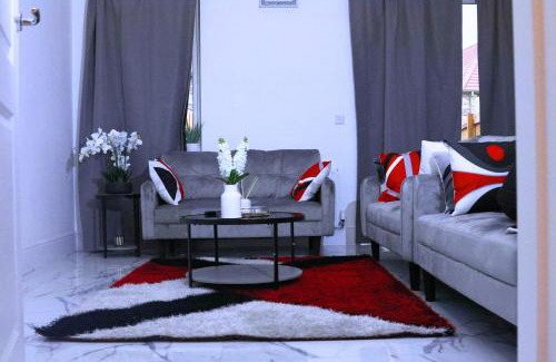 Oxford House | A beautiful spacious brand-new 3 Bed Guest house in Oxford City - 10mins walk to Oxford Hospitals
