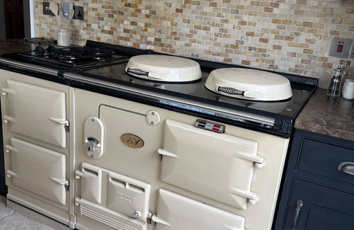 Newquay Cottage | A beautiful spacious property that sleeps 8 and welcomes dogs