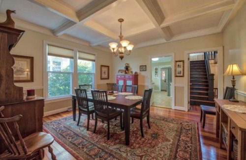 Lake Junaluska House | A Beautiful View & Carriage