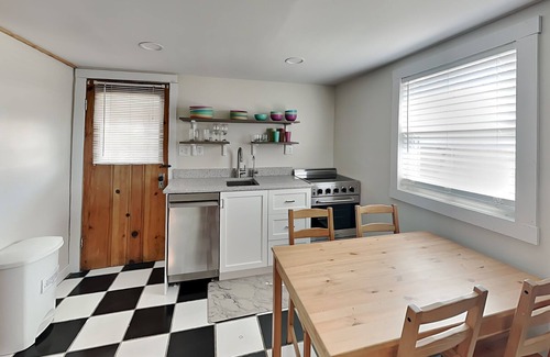 Thayerville House | A Beautiful View | Pet-Friendly Bungalow + Lake Views!