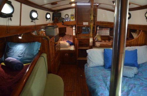 Cavendish Cabin | A Boat in the Grampians