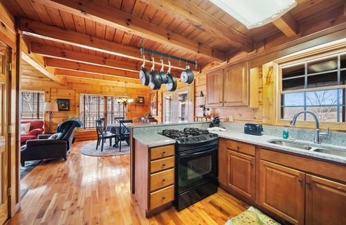 Pigeon Forge Cabin | A Breath Of Fresh Air No Matter The Weather