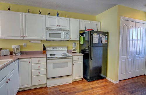 Ocean City Beach House | A Breath of Fresh Aire - the beach comes right up to your deck!