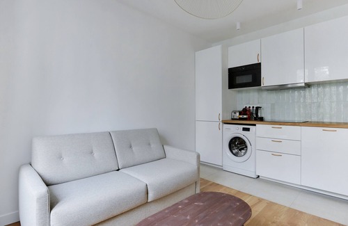 Charonne Apartment | A Bright 2-BR in Nation - Charonne