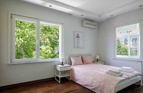 Bebek Apartment | A bright spacious unique home in the heart of Bebek