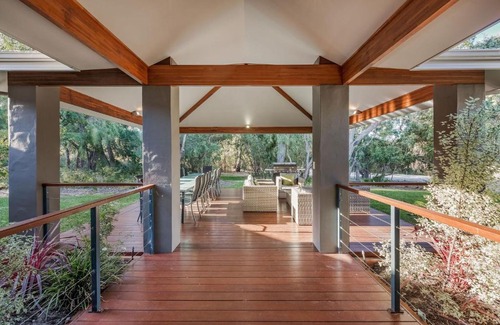 Dunsborough House | A Bush Utopia