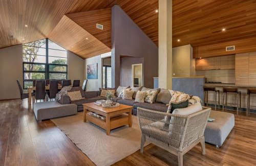 Dunsborough House | A Bush Utopia
