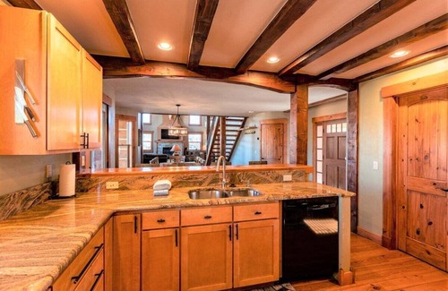 Pagosa Springs Cabin | A/C, Hot Tub, Close to everything, Pet friendly!