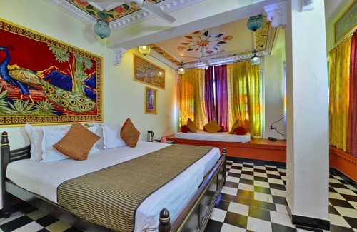 Udaipur District House | A.C. room with swimming pool (cool,chill, relax)