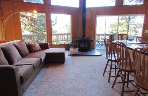 Running Springs House | A cabin in the woods