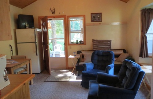 Troy Cabin | A Cabin On The River Three days minimum Closed from October 15th to April 1
